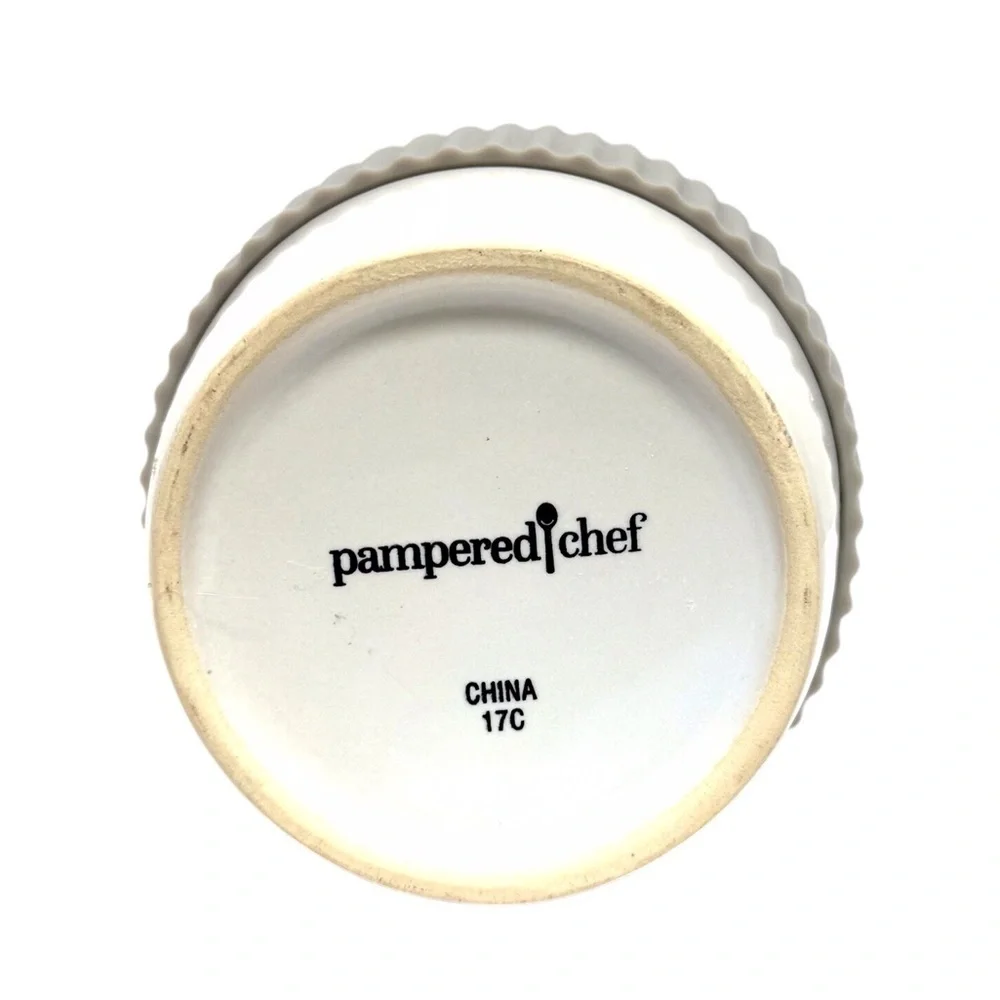 Pampered Chef Microwave Egg Cooker White Ceramic Mug with Gray Silicone Grip EUC